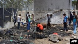 تصویری از کمپ حریق شده در یونان 