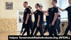 26-річний Олег Сливар із Львівщини після поранення повернувся до танців. Протез не став на заваді