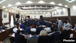 Armenia - A session of Yerevan's municipal council chaired by Mayor Taron Markarian, 26Dec2017.