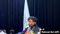 Официальный представитель «Талибана» Забиулла Муджахид. Кабул, 17 августа 2021 года. 