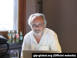 Робэрт ван Ворэн. Фота з сайту FGIP