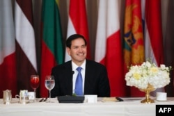 Державний секретар США Марко Рубіо відвідує трансатлантичну вечерю в готелі Lotte Palace в кулуарах Генасамблеї ООН у Нью-Йорку, США, 24 вересня 2025 року