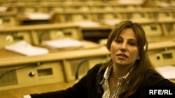 Депутат от оппозиционной партии «Наследие» Заруи Постанджян