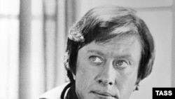 В жанре конкурса имени Андрея Миронова как основной критерий утвердилось театральное остроумие