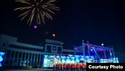 Жалал-Абад шаарынын администарциялык имараты. 