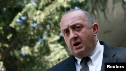 По мнению экспертов, если в ближайшее время не будет создана рабочая группа, споры между президентом и премьер-министром перерастут в серьезный институциональный конфликт, а затем и в политический кризис