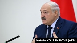 Բելառուսի նախագահական ընտրություններում քվեարկելուց հետո գործող նախագահ Ալեքսանդր Լուկաշենկոն հանդիպել է լրատվամիջոցների հետ, 26-ը հունվարի, 2025թ.