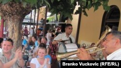 Mesto Guča nakojem se održava sabor trubača, nedaleko od grada Čačka, 13. avgust 2011.