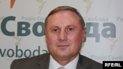 Ukraine -- Olexandr Efremov, Regions' Party parliament fraction head, RFE/RL studio, where?, 17Jun2010