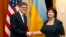 Міністри фінансів США та України Джейкоб Лью і Наталія Яресько під час однієї з попередніх зустрічей