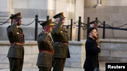 Президент України Володимир Зеленський і перша леді Олена Зеленська сьогодні розпочали візит до Ірландії