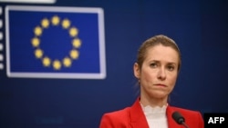 «Боротьба України за свободу та її шлях до Європи не повинні бути заплямовані цим. Однак той факт, що розслідування проводяться, показує, що антикорупційні органи в Україні працюють», – сказала Каллас