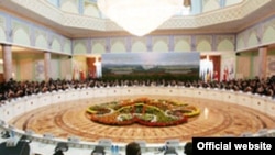 Дүйшөмбү шаарындагы жыйын, 26-март, 2012-жыл. 