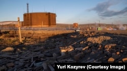 The ecological catastrophe occurred last year when an aged fuel tank at the Norilsk Nickel plant released 21,000 tons of diesel into the Arctic subsoil and the waters of the nearby Ambarnaya River. (file photo).
