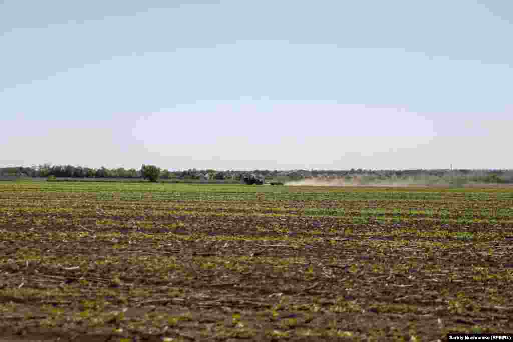 Кураховский район Донецкой области Украины, май 2024 года. В то время там продолжались весенние полевые работы. Эта территория была оккупирована в ноябре 2024 года, административный центр района, город Курахово, был оккупирован в январе 2025-го&nbsp;