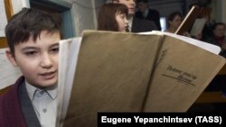Cвидетели Иеговы на воскресном конгрессе (молебен) в Чите, 2006 год