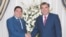 Täjigistanyň prezidenti Imamali Rahmon (sagda) we Türkmenistanyň prezidenti Gurbanguly Berdimuhamedow Aşgabatda, 9-njy oktýabr, 2009 ý.