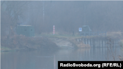 Польський берег річки Західний Буг на межі кордонів України, Білорусі та Польщі