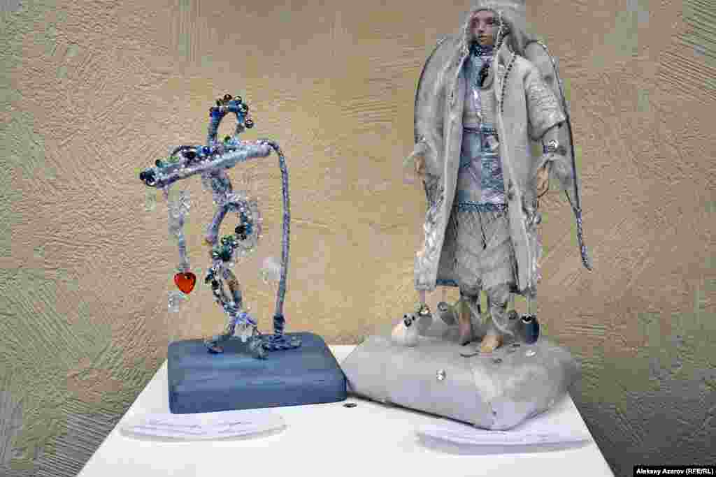 Эта композиция Лады Умбетбаевой называется &laquo;Новогодний ангел&raquo;.