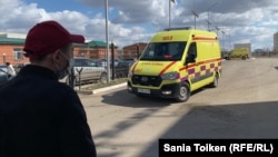 Машина скорой помощи в Нур-Султане, 15 апреля 2020 года. 
