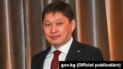 Сапар Исаков.