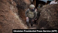 Володимир Зеленський під час поїздки на Донбас, 8 квітня 2021 року