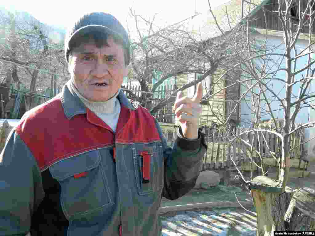 Өндүрүштүк аймактагы жашоочулар жумуш жоктугунан ата-энелеринин пенсиясы менен күн кечирет.