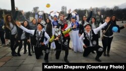 Представители кыргызской диаспоры во Франции.