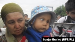 Үч жаштагы Мадамин рак менен ооруйт