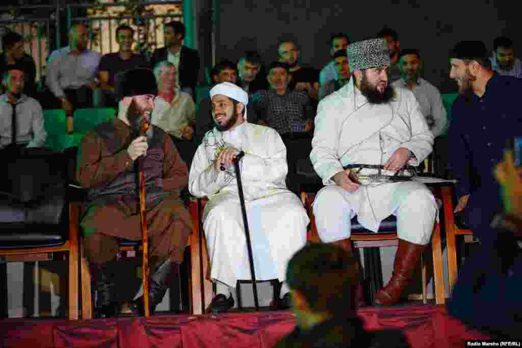 Йеменера веза хьаша Шайх Сайф аль Асрий, Нохчийчоьнан муфти Межиев Салахьий