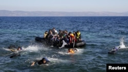 پناهجویان با پرداخت پول هنگفت از راه‌های پر خطر خود را به کشورهای اروپایی رسانده‌اند.