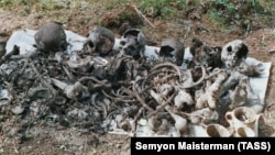 Останки розстріляних в урочищі Сандармох за вироками сталінських «трійок» у 1937 році, Карелія