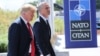Президент США Дональд Трамп и генсек НАТО Йенс Столтенберг. 11 июля 2018