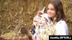 "Печән базары" кунаклары