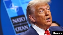 Президент США Дональд Трамп виступає перед журналістами на брифінгу під час саміту НАТО в Гаазі 25 червня