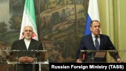Министр иностранных дел России Сергей Лавров (справа) и министр иностранных дел Ирана Мохаммад Джавад Зариф