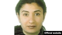 Aýsoltan Nyýazowa 2011-nji ýylda Interpol tarapyndan gözlenilýärdi, ýöne Interpoluň häzirki maglumat bazasynda onuň ady ýok. 