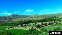 غور از ولایات سر سبز افغانستان بوده است٬ اما خشکسالی های اخیر بخشی از سرسبزی های این ولایت را ربوده است