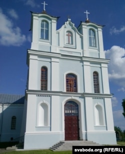 Касьцёл Дабравешчаньня Найсьвяцейшай Дзевы Марыі ў вёсцы Вішнева. Валожынскі раён