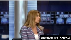 Զարուհի Փոստանջյանը «Ազատության» ստուդիայում, արխիվ: