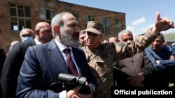 Armenia - Armenian Prime Minister Nikol Pashinian visits the village of Kut in Gegharkunik province bordering Azerbaijan, May 27, 2021.