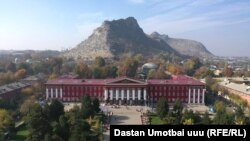 Ош мамлекеттик университети. Архивдик сүрөт.