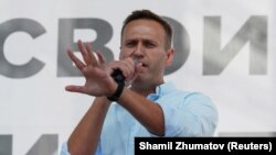 Aleksey Navalnı Moskva Şəhər Dumasına seçkilərdə müstəqil namizədlərə dəstək mitinqində.