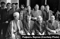 Икенче корылтайда катнашучылар