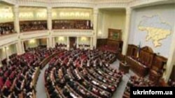 Представители парламентского большинства не исключают, что президент Ющенко может ввести чрезвычайное положение в ответ на отказ кабинета Януковича финансировать досрочные парламентские выборы