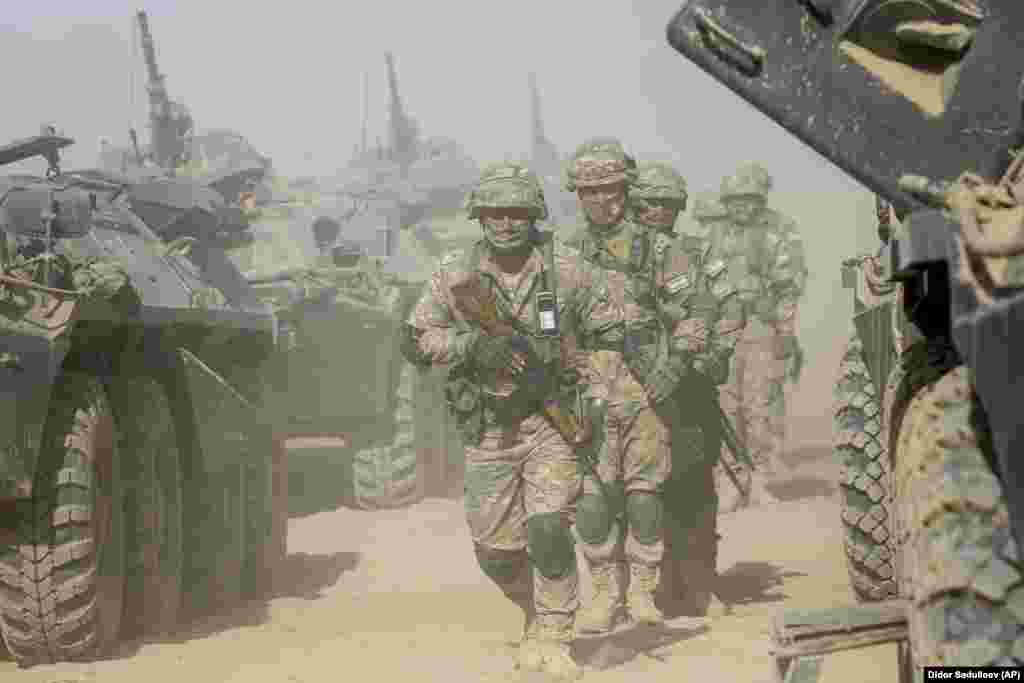 Uzbek troops at the exercises with their counterparts from Russia and Tajikistan.