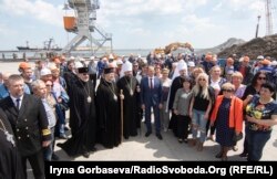 В мариупольском торговом порту митрополита Епифания встречали работники порта