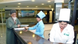 Diňle: Mejbury zähmet saglyk işgärlerini 'işden gaçyrýar'