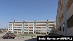 Ош шаарында жаңы курулган көп кабаттуу үйлөр, 1-август, 2012-жыл