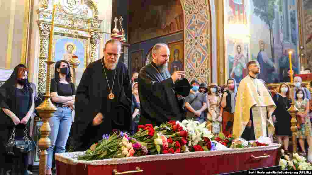 Предстоятель Православної церкви України Епіфаній (на фото &ndash; праворуч)